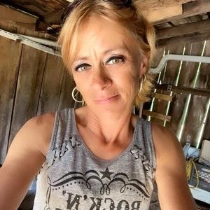 Meet your Posher, Pamela